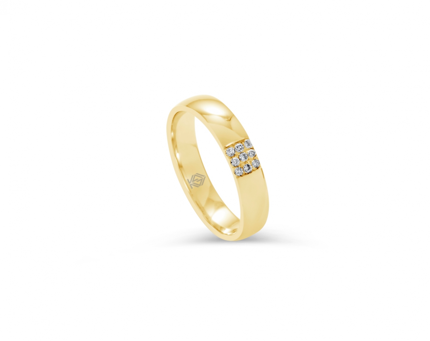 18k rose gold 4mm shiny wedding band with nine diamonds Photos & images